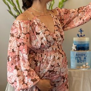 ASTR Ciri floral cold shoulder dress- pink/burgundy GORG